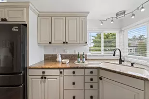 137 Parfait Ln, Alameda, CA 94502 - Photo 24