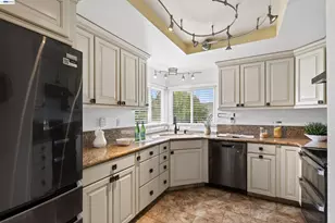 137 Parfait Ln, Alameda, CA 94502 - Photo 20