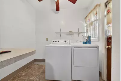 3400 Mirasol Ave, Oakland, CA 94605 - Photo 18