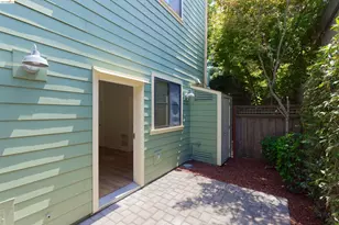 1565 32nd St, Oakland, CA 94608 - Photo 16