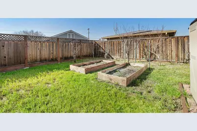 633 P St, Livermore, CA 94551 - Photo 32