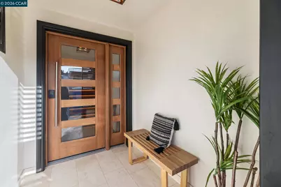 2114 40th Ave, San Francisco, CA 94116 - Photo 2