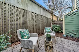 1565 32nd St, Oakland, CA 94608 - Photo 18