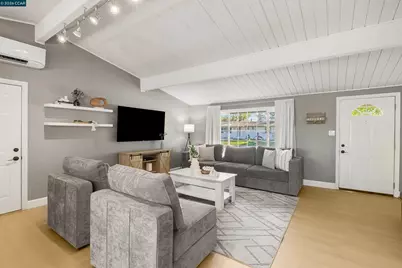 2261 Gehringer Dr, Concord, CA 94520 - Photo 4