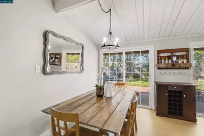 2261 Gehringer Dr, Concord, CA 94520 - Photo 10