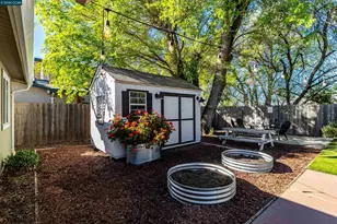 2261 Gehringer Dr, Concord, CA 94520 - Photo 32