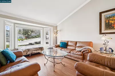 1014 Veterans Ct, Martinez, CA 94553 - Photo 4