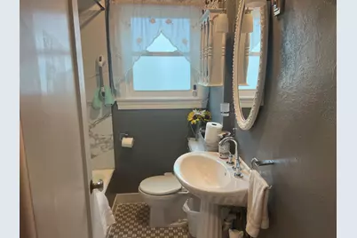 3118 60th Ave, Oakland, CA 94605 - Photo 8