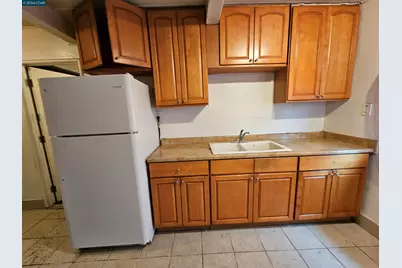 604 Harrison Dr, Richmond, CA 94806 - Photo 2