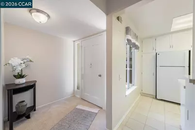 1573 Rockledge Ln #3, Walnut Creek, CA 94595 - Photo 2