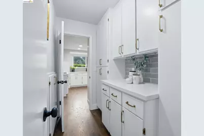 6201 Hillside Dr, El Sobrante, CA 94803 - Photo 18