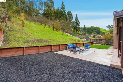 6201 Hillside Dr, El Sobrante, CA 94803 - Photo 40