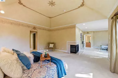 12800 Clausen Ct, Los Altos Hills, CA 94022 - Photo 32