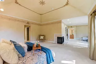 12800 Clausen Ct, Los Altos Hills, CA 94022 - Photo 32