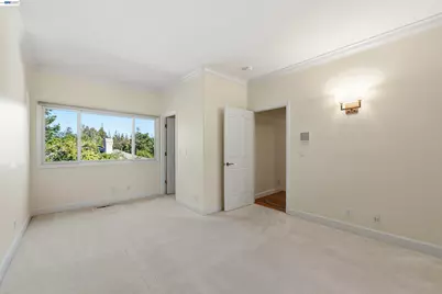 12800 Clausen Ct, Los Altos Hills, CA 94022 - Photo 36