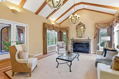 12800 Clausen Ct, Los Altos Hills, CA 94022 - Photo 6