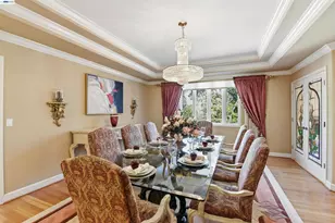 12800 Clausen Ct, Los Altos Hills, CA 94022 - Photo 22