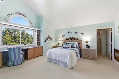 12800 Clausen Ct, Los Altos Hills, CA 94022 - Photo 40