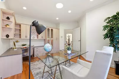 12800 Clausen Ct, Los Altos Hills, CA 94022 - Photo 26