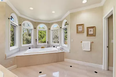 12800 Clausen Ct, Los Altos Hills, CA 94022 - Photo 48