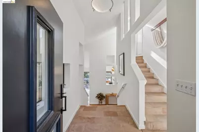 6051 Westover Dr, Oakland, CA 94611 - Photo 4