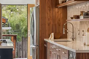 6445 Irwin Ct, Oakland, CA 94609 - Photo 18