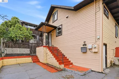 2821 Vallecito Pl, Oakland, CA 94606 - Photo 20
