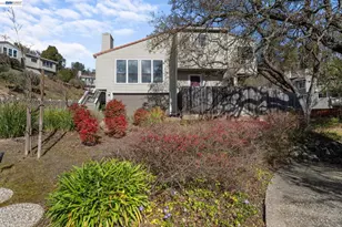 14 Heritage Oaks Rd, Pleasant Hill, CA 94523 - Photo 1