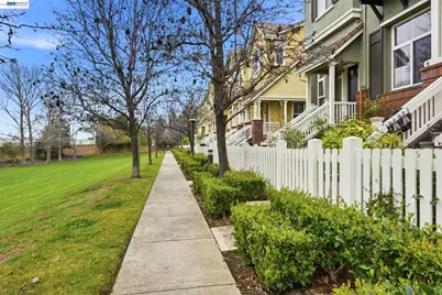 48962 Woodgrove Cmn, Fremont, CA 94539 - Photo 4