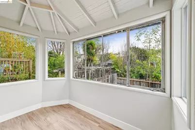 4970 Coronado Avenue, Oakland, CA 94618 - Photo 22