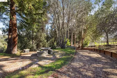 4450 Turner Ave, Oakland, CA 94605 - Photo 50