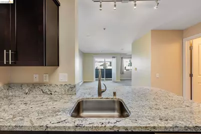 6400 Christie Ave #3408, Emeryville, CA 94608 - Photo 6