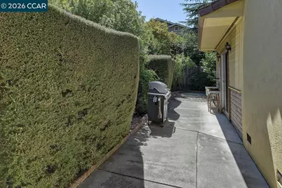 645 Keith Ct, Walnut Creek, CA 94597 - Photo 32