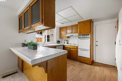 1631 Limewood Pl, Pittsburg, CA 94565 - Photo 32