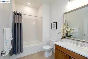 2885 Tradewind Dr, Alameda, CA 94501 - Photo 32