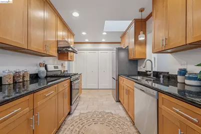 535 Ashbury Ave, El Cerrito, CA 94530 - Photo 12