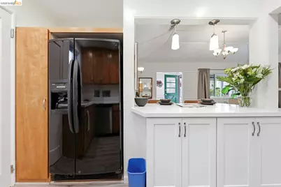 946 Kains Ave, Albany, CA 94706 - Photo 12