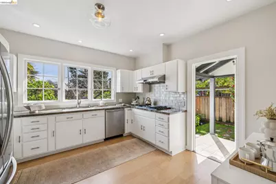 15 Olive Ave, Piedmont, CA 94611 - Photo 18