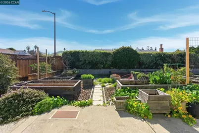 1194 Ventura Dr, Pittsburg, CA 94565 - Photo 46