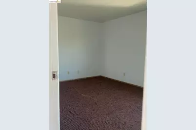 1304 62nd Ave, Oakland, CA 94621 - Photo 8