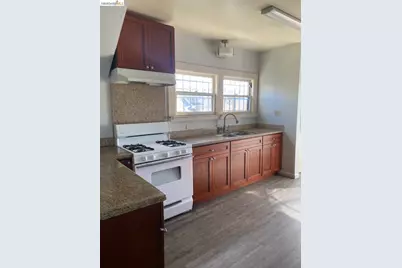1304 62nd Ave, Oakland, CA 94621 - Photo 2