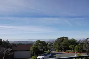 10 Sereno Cir, Oakland, CA 94619 - Photo 2