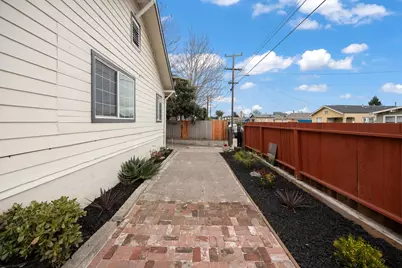 10306 Pippin St, Oakland, CA 94603 - Photo 30