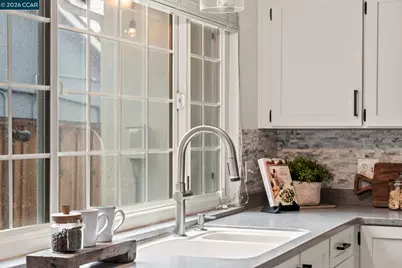 880 Madigan Ave, Concord, CA 94518 - Photo 10