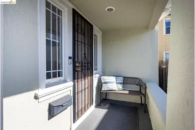 1082 16th St, Oakland, CA 94607 - Photo 4