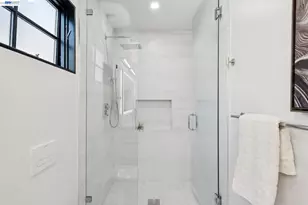 800 Trestle Glen Rd, Oakland, CA 94610 - Photo 20