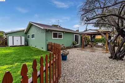 141 Dartmouth Ave, Vallejo, CA 94589 - Photo 28