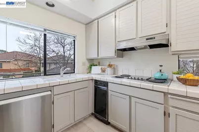 711 Lakemont Pl #4, San Ramon, CA 94582 - Photo 6