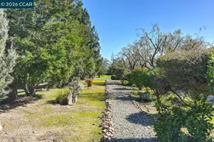 5475 Ferseyna Way, Valley Springs, CA 95252 - Photo 10