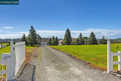 5475 Ferseyna Way, Valley Springs, CA 95252 - Photo 4